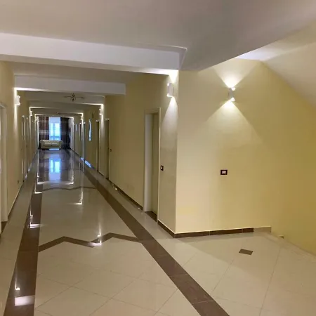 Ferrara 酒店